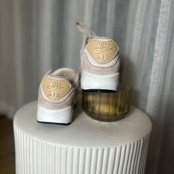 NIKE Womens Air Max 90 Sneakers in Pink & White - Size 7 - Picture 5 of 9